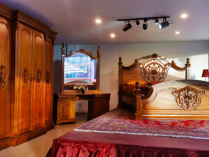 Kerang Rose Bedroom set