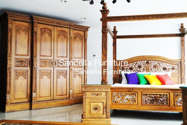 Ravana Four Poster Bed